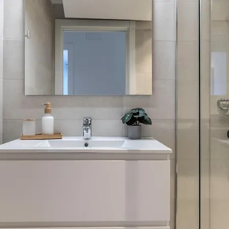 Akomodat En Precioso Y Moderno Con Jardin Y Parking Getxo Exterior photo