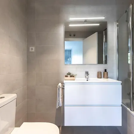 Akomodat En Precioso Y Moderno Con Jardin Y Parking Getxo Exterior photo