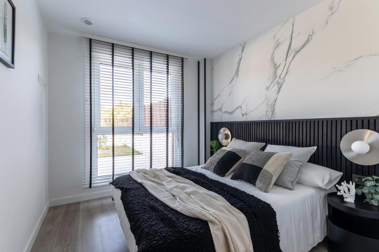 Akomodat En Precioso Y Moderno Con Jardin Y Parking Appartement *