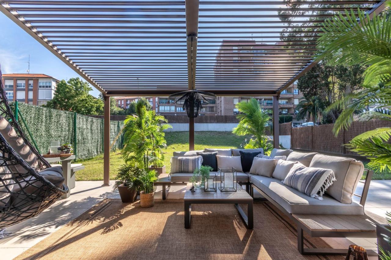 Akomodat En Precioso Y Moderno Con Jardin Y Parking Appartement