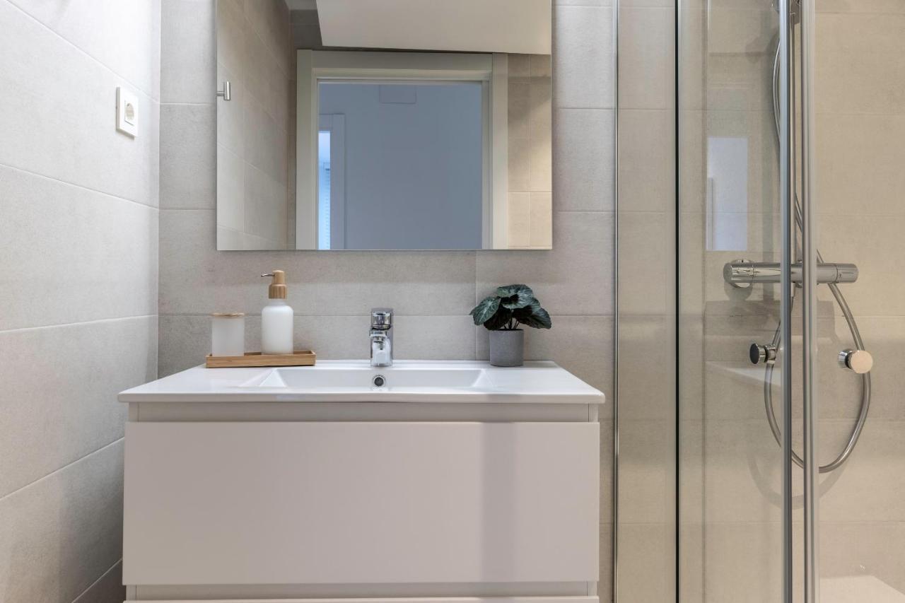 Akomodat En Precioso Y Moderno Con Jardin Y Parking Appartement Getxo